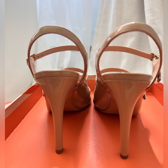 That Wedding Shoe - Picture 6 of 8